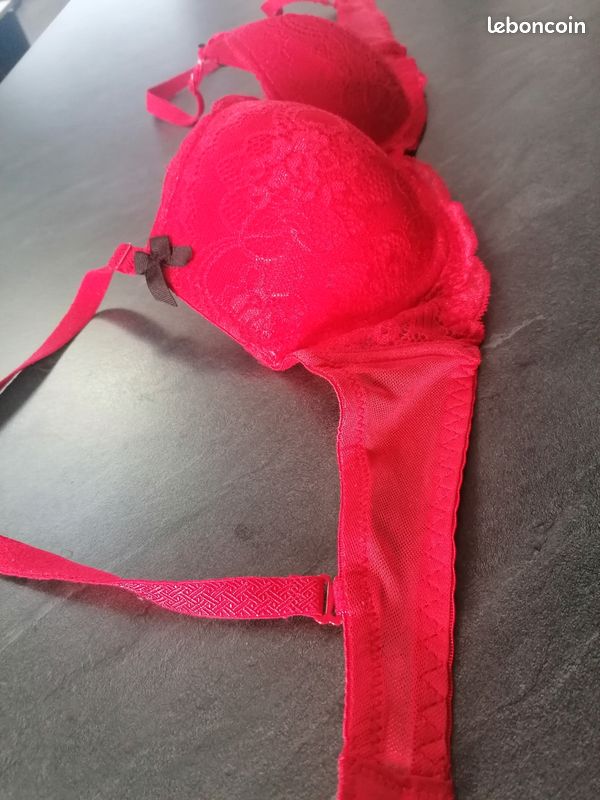 Soutien gorge rouge taille 90B (image 11)