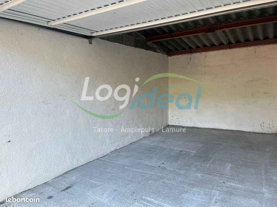 Parking 10 m² · à Tarare · 10 m² · 50 €/mois