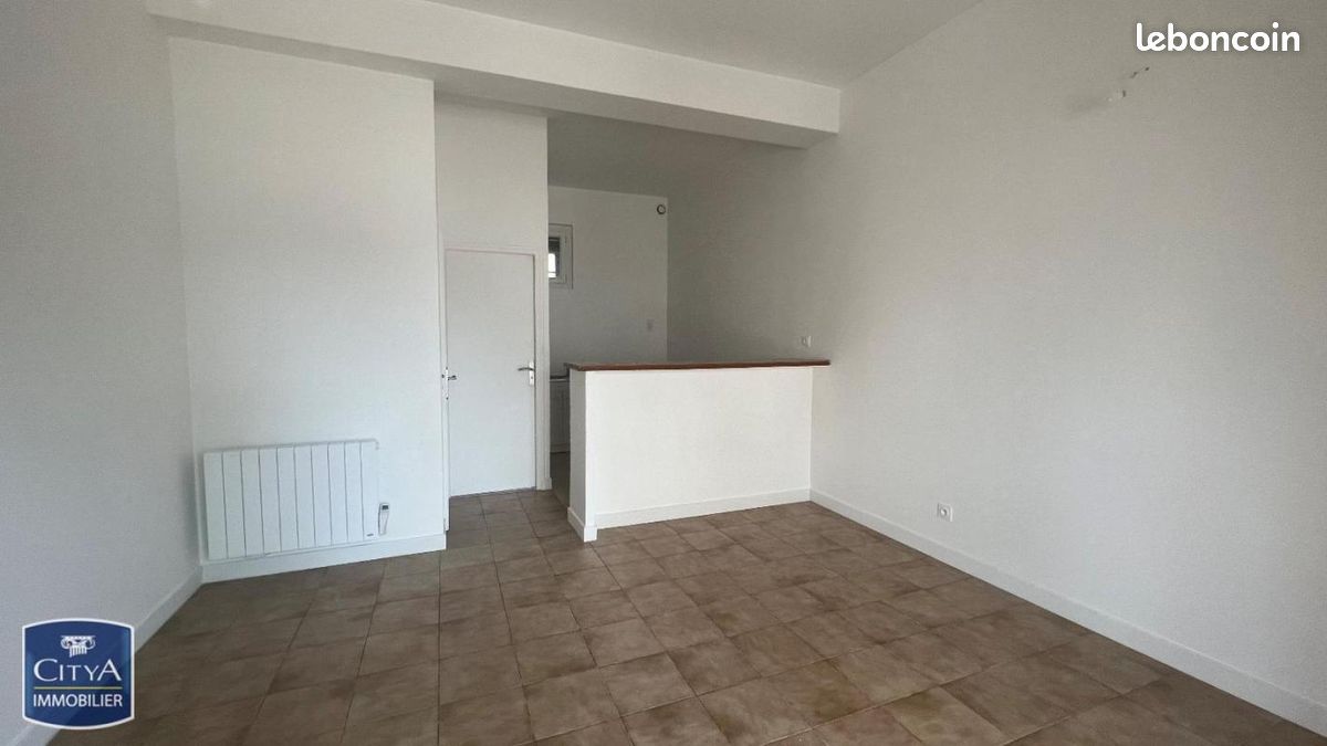 Appartement 1 pièce 30 m² · à Marignane · 30 m² · 550 €/mois