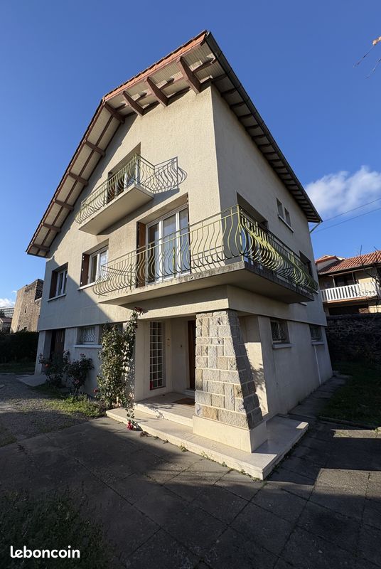 Maison 8 pièces 150 m² · à Beaumont · 150 m² · 263 000 €
