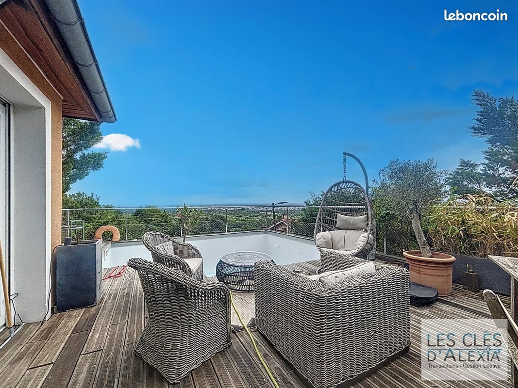 Maison 6 pièces 144 m² · à Rillieux-la-Pape · 144 m² · 649 000 €