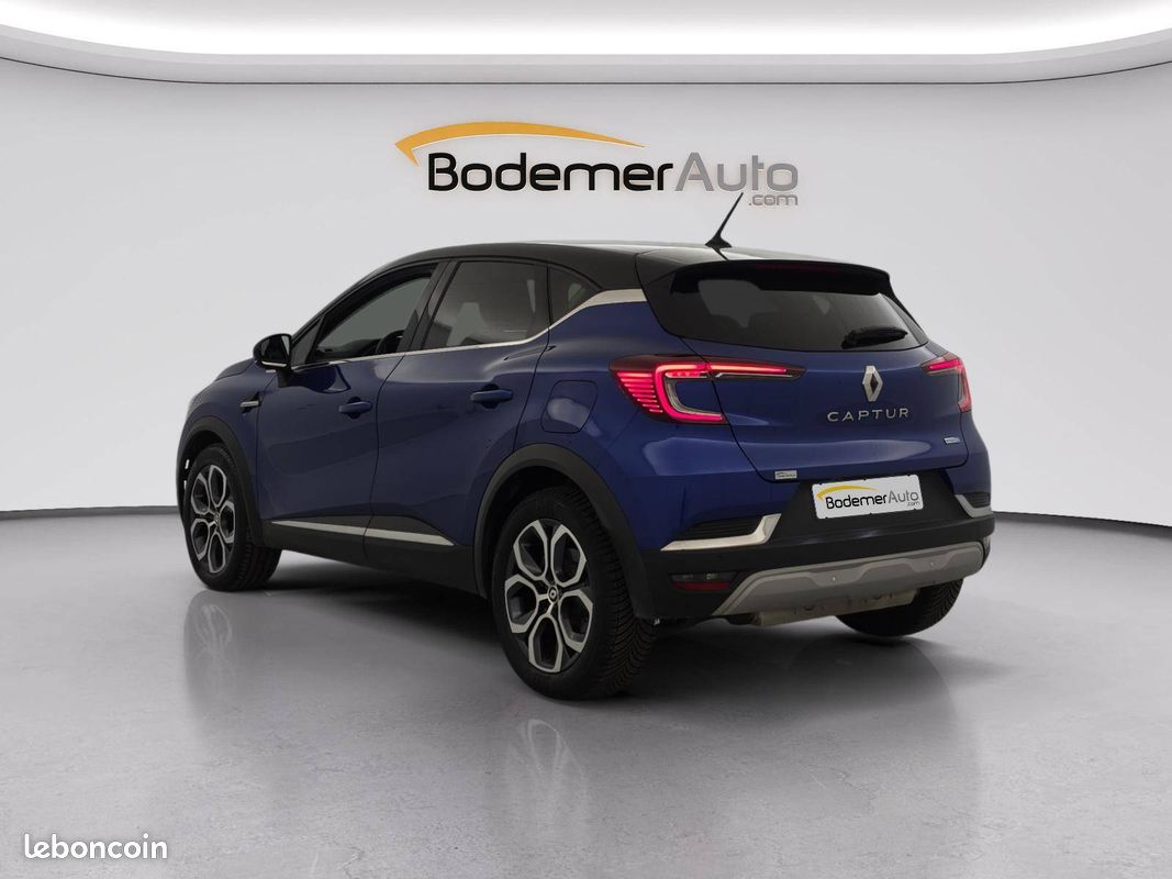 RENAULT Captur E-Tech Plug-in 160 - 21 Intens (image 3)