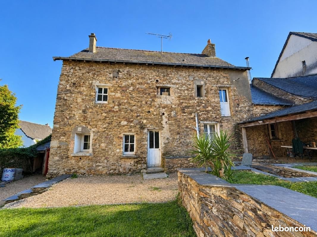 Maison 4 pièces 126 m² · à Segré-en-Anjou Bleu · 126 m² · 159 000 €