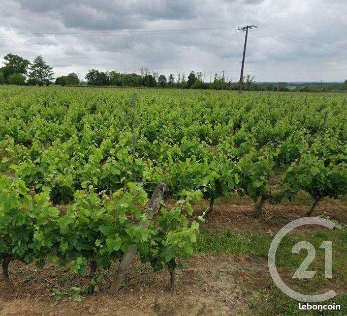 Maison 2 pièces 350 m² · à Lussac · 350 m² · 129 000 €