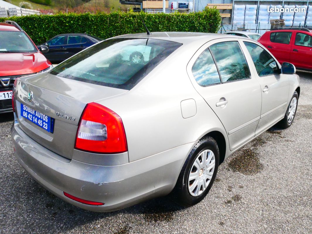 Skoda octavia tsi 105cv 1ere main 86950km d origine clim ct 2028 gtie 1 an (image 4)