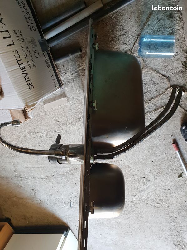 Evier inox avec mitigeur (image 2)