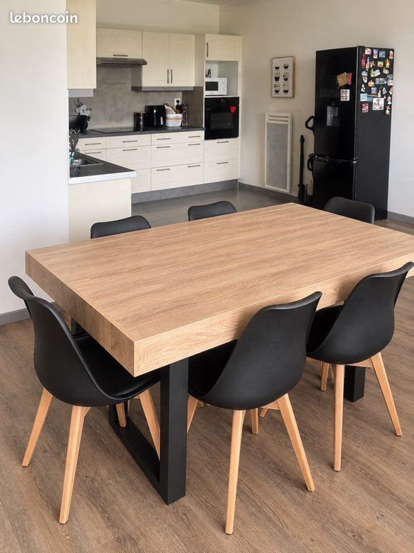 Ensemble table et chaises (image 1)