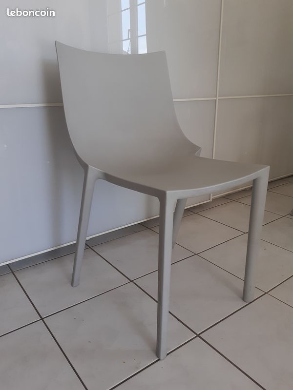 Chaise Bo Driade Starck design (image 1)