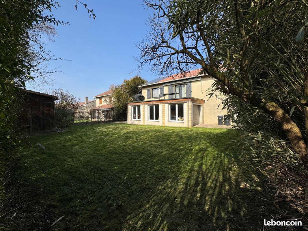 Maison 6 pièces 135 m² · à Rosières-aux-Salines · 135 m² · 276 000 €