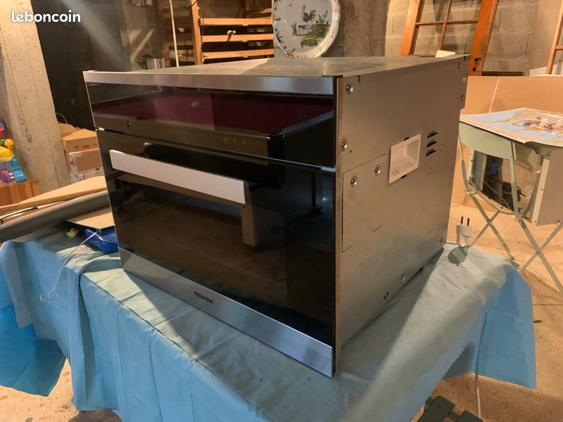 Four vapeur combiné Miele DGC 6800 (image 3)