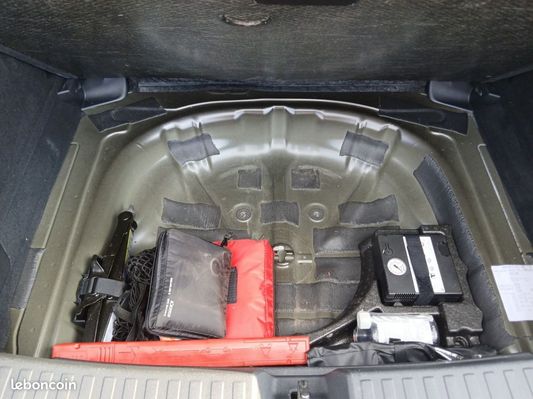 AUDI A3 Sportback 35 TDI 150 S tronic 7 S Line (image 20)