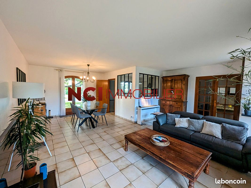 Maison 6 pièces 114 m² - Ambarès-et-Lagrave 33440 (image 2)
