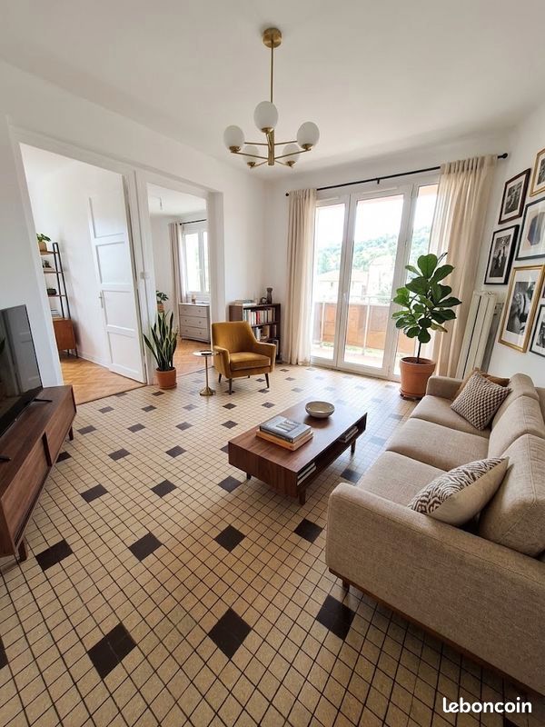 Appartement 3 pièces 47 m² · à Couzon-au-Mont-d'Or · 47 m² · 133 000 €