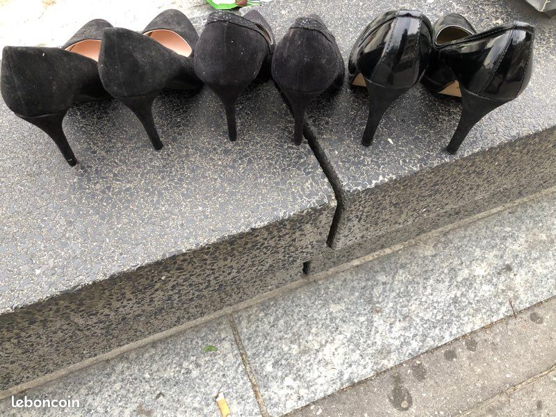 Escarpins noir talon aiguille 9 Cm P39 10 la paire (image 3)