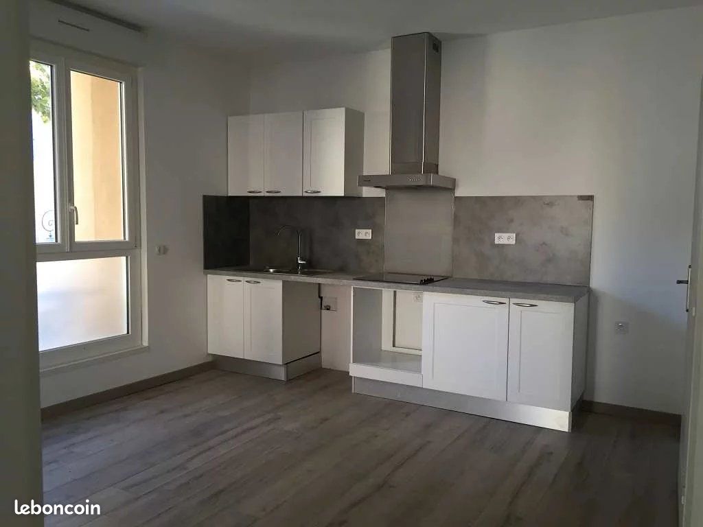 Appartement 3 pièces 70 m² · à Peyrolles-en-Provence · 70 m² · 867 €/mois