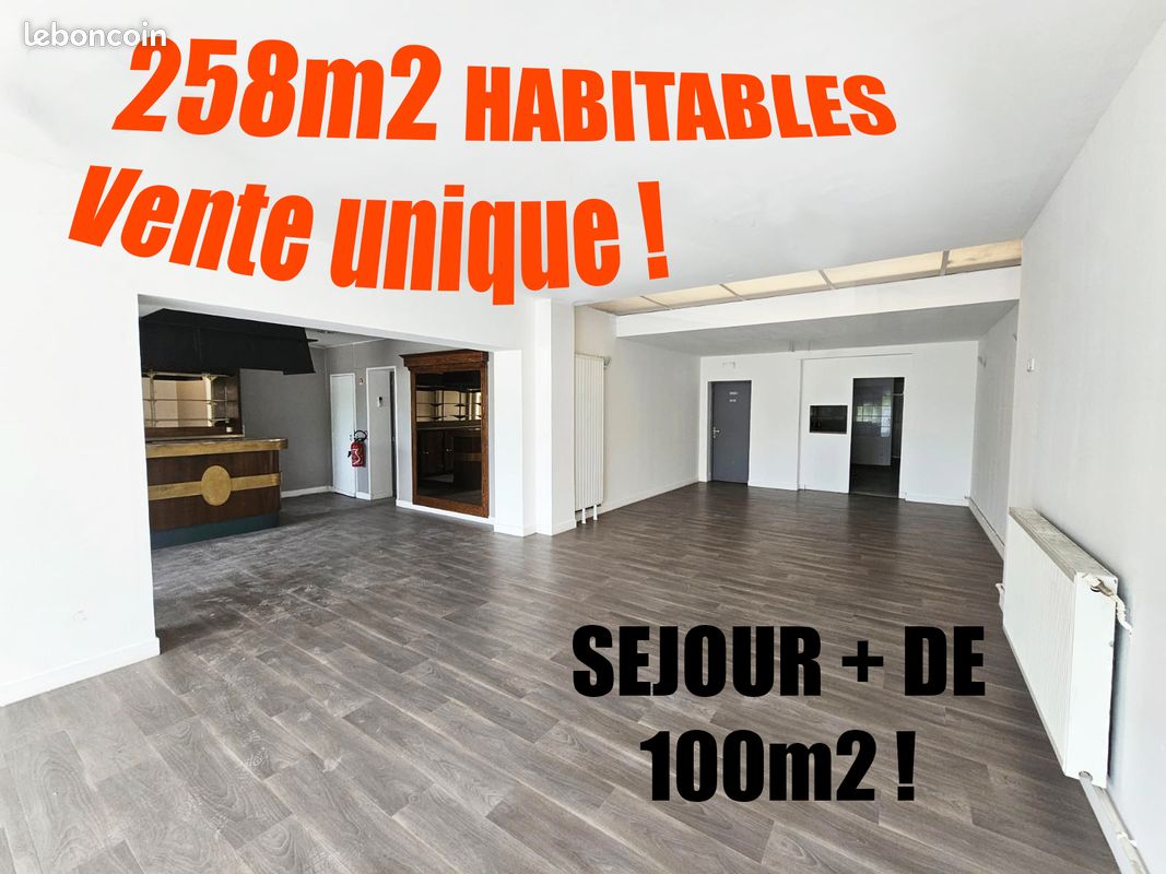 Maison 5 pièces 258 m² · à Bruay-sur-l'Escaut · 258 m² · 139 000 €
