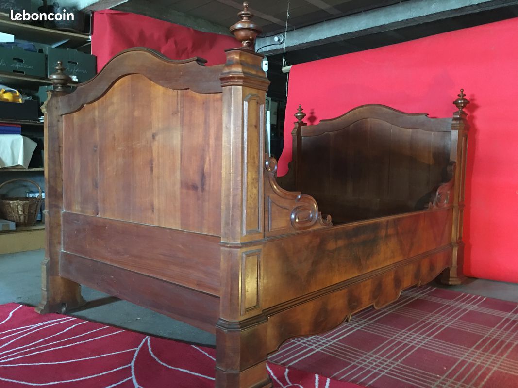 Lit bois ancien (image 1)