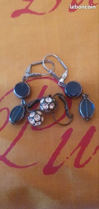 8 paires de boucles d'oreilles pour oreilles percees ( V Laro 18 ) (image 4)