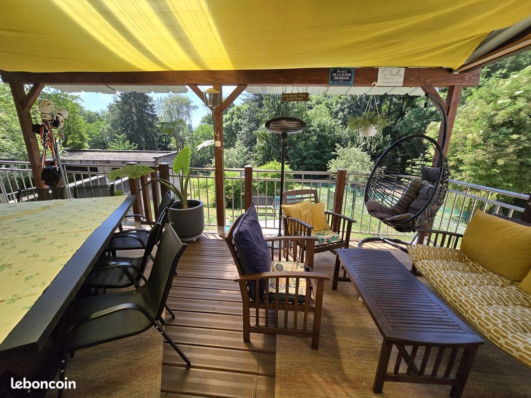 Maison 9 pièces 224 m² · à Saint-Yorre · 224 m² · 299 000 €