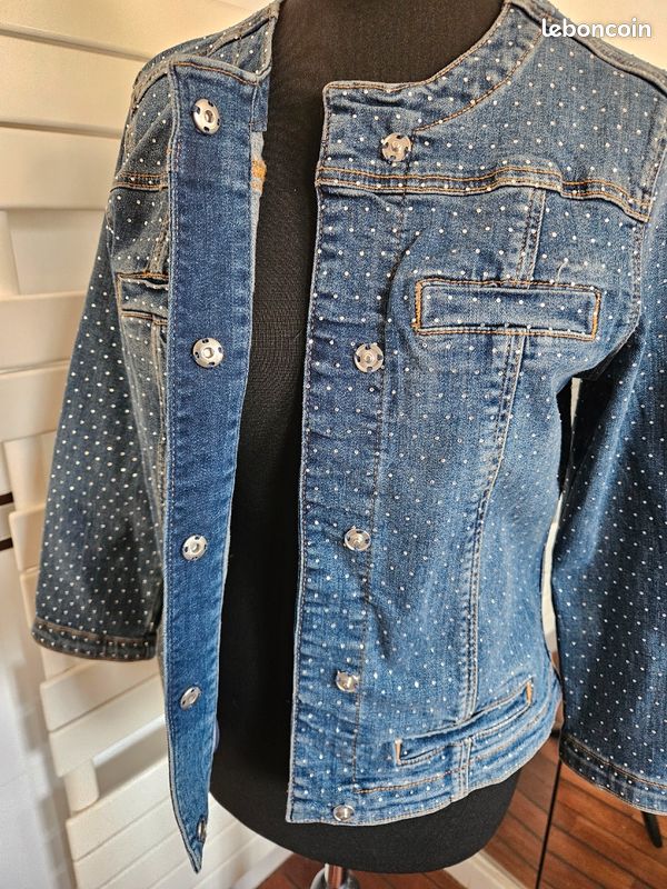 Tres belle veste en jean avec strass marque Liu jo Milano Vêtements