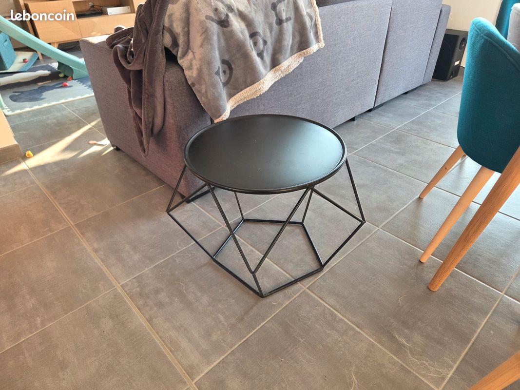 Table métal noir Prism Maisons du monde (image 1)