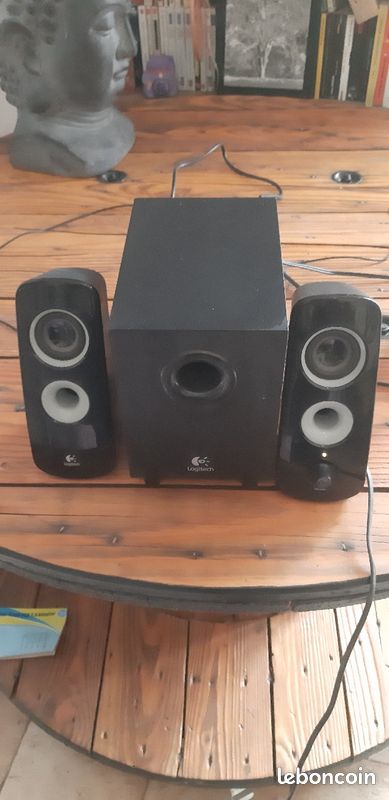 Enceinte pc Logitech 2.1 bon etat (image 1)