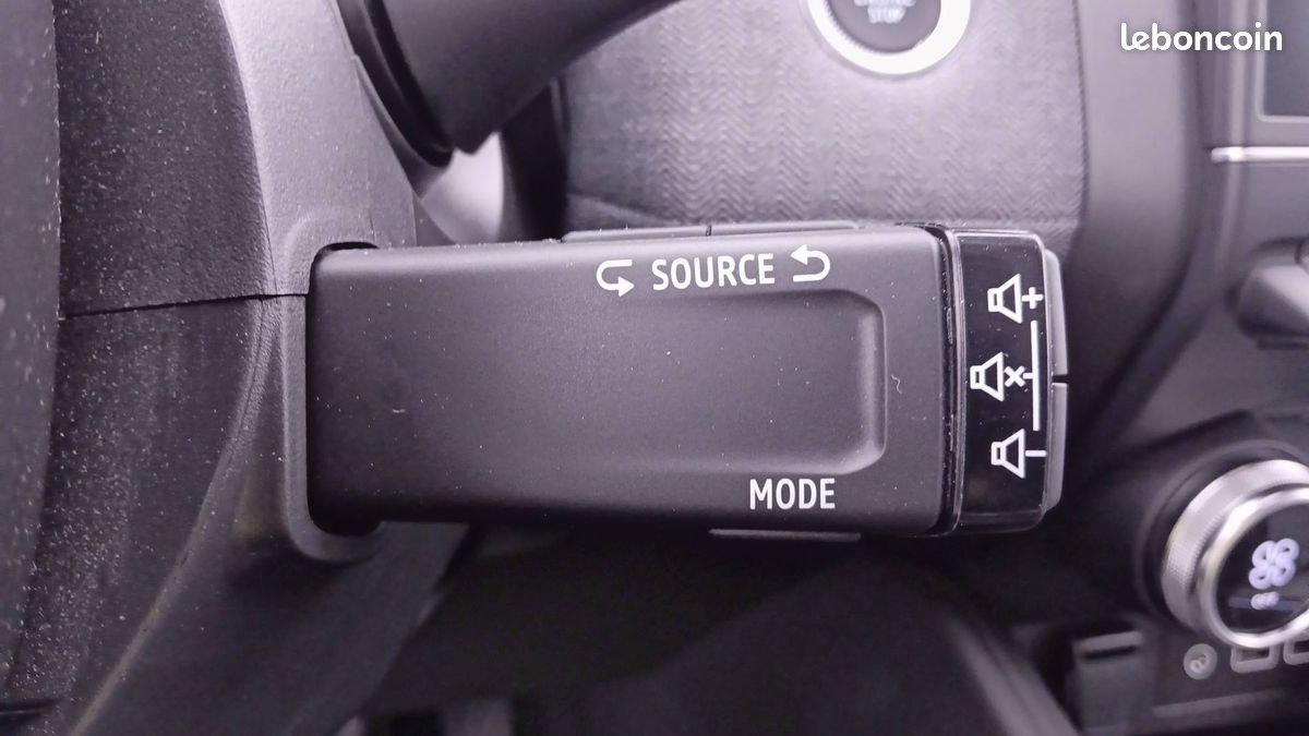 Renault clio e tech full hybrid 145 ch gsr2 techno (image 24)