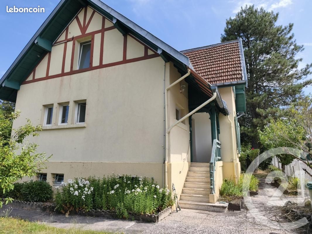 Maison 5 pièces 103 m² · à Vittel · 103 m² · 805 €