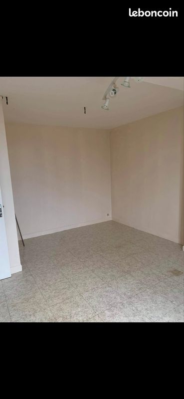 Appartement 1 pièce 30 m² · à Châteauroux · 30 m² · 340 €