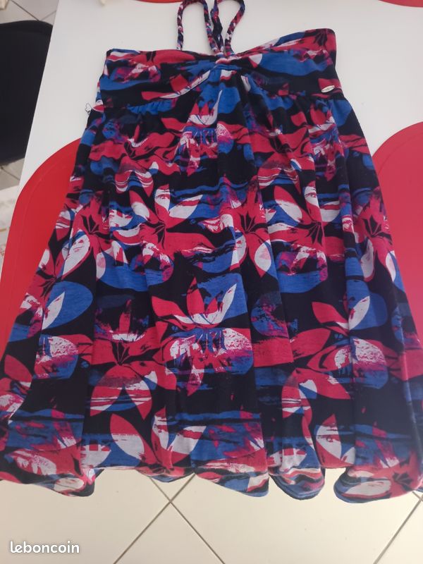 Robe d'été bustier avec une attache au cou taille 42 Longboard en polyester imprimé rouge et bleu (image 1)