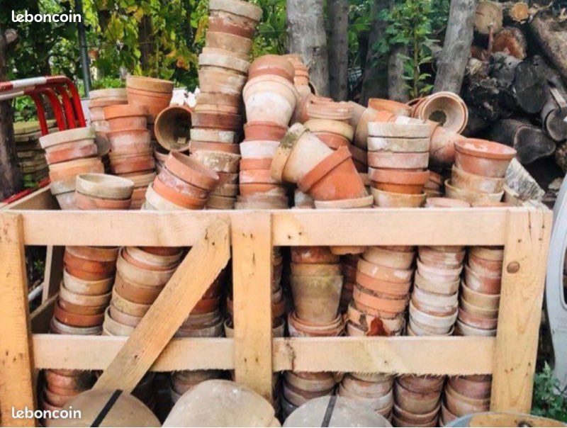 Pot (image 2)