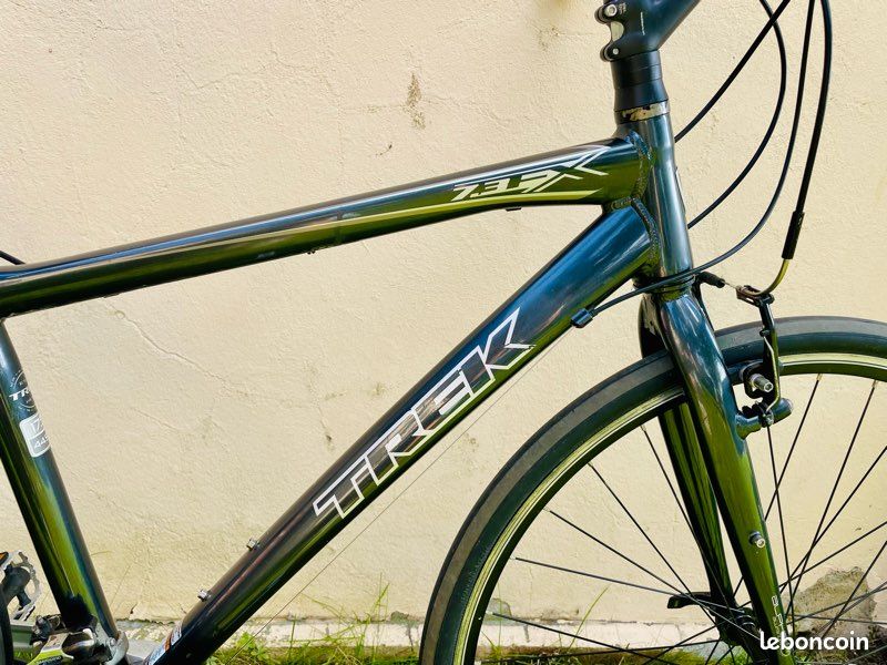 Velo ville route Trek très léger, roues 28 pouces Vélos