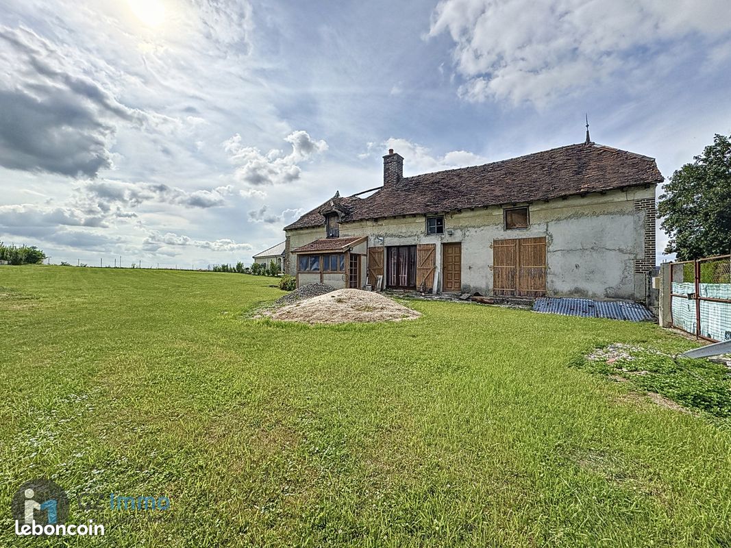 Maison 3 pièces 83 m² · à Les Grandes-Chapelles · 83 m² · 35 000 €