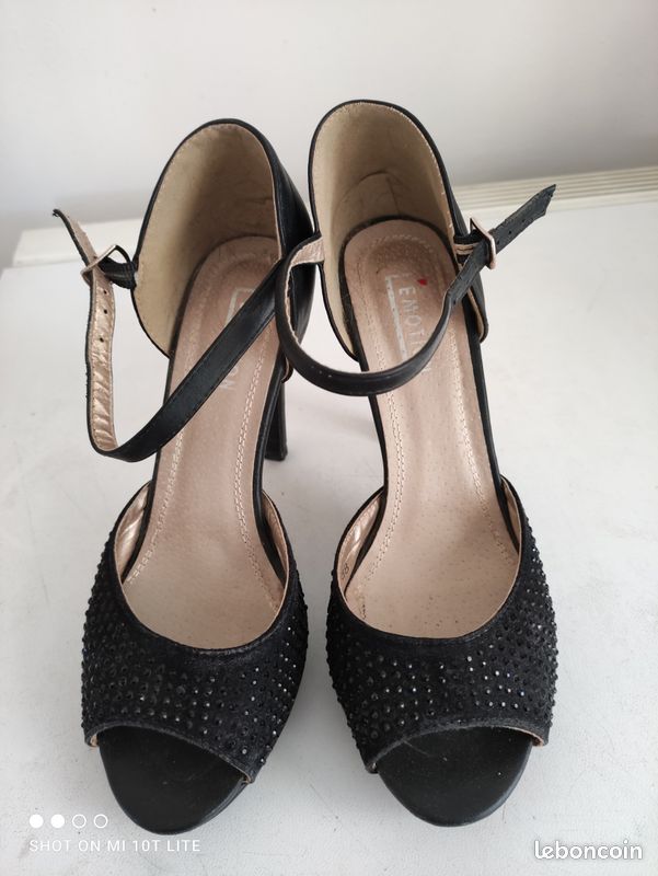 Chaussures femmes taille 38 (image 2)