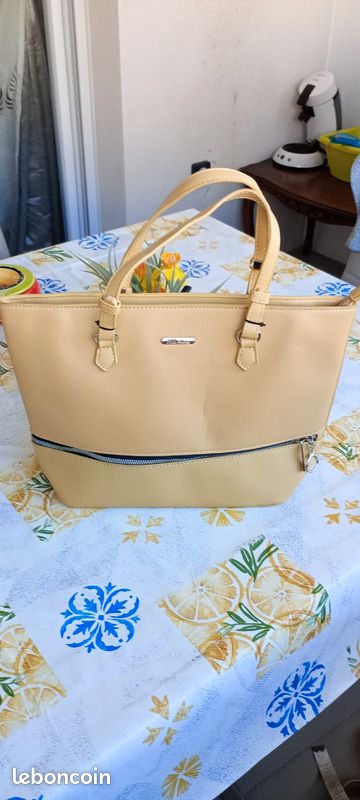 Petit Sac à Main Femme Jaune En Similicuir - Bandoulière, état Comme Neuf