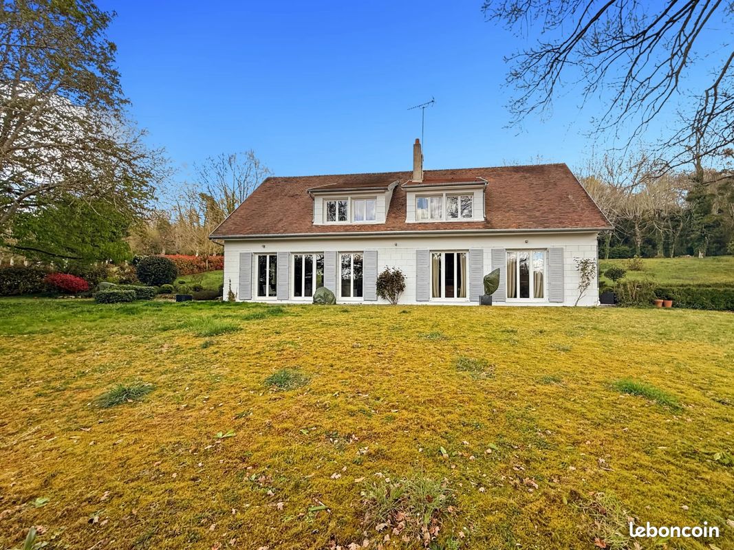 Maison 9 pièces 230 m² · à Morsang-sur-Seine · 230 m² · 695 000 €