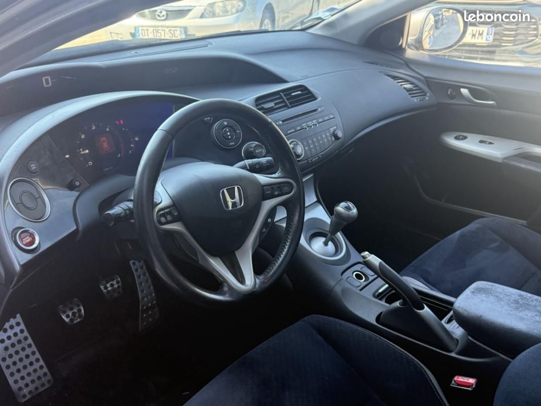 Honda Civic 2.2 i-CTDI 140cv Executive (image 18)