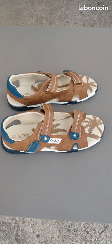 Vend nu pied garçon skate marron et bleu ponture 35 (image 1)