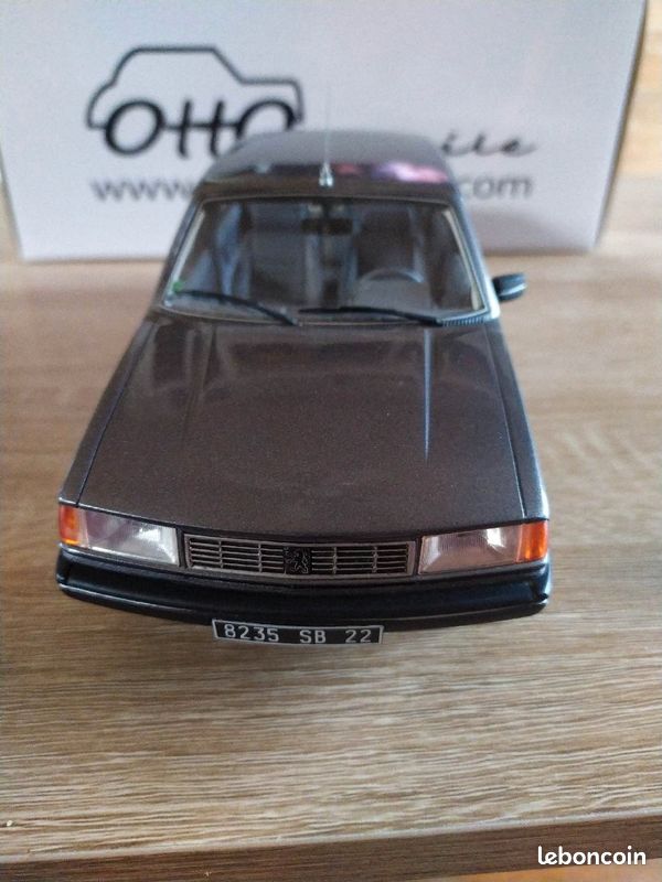 Peugeot 305 GTX 1985 1/18 Otto + Boite ED Limitée à 999 exp Peugeot 305 GTX 1985 1/18 Otto + Boite ED Limitée à 999 exp