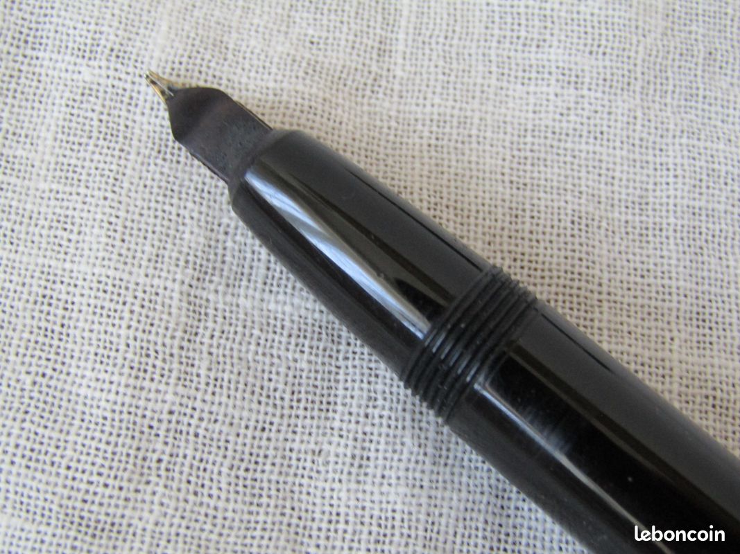 Stylo Plume Waterman Vintage Années 60 - Résine Noire, Plume En Or, Traces D'usage