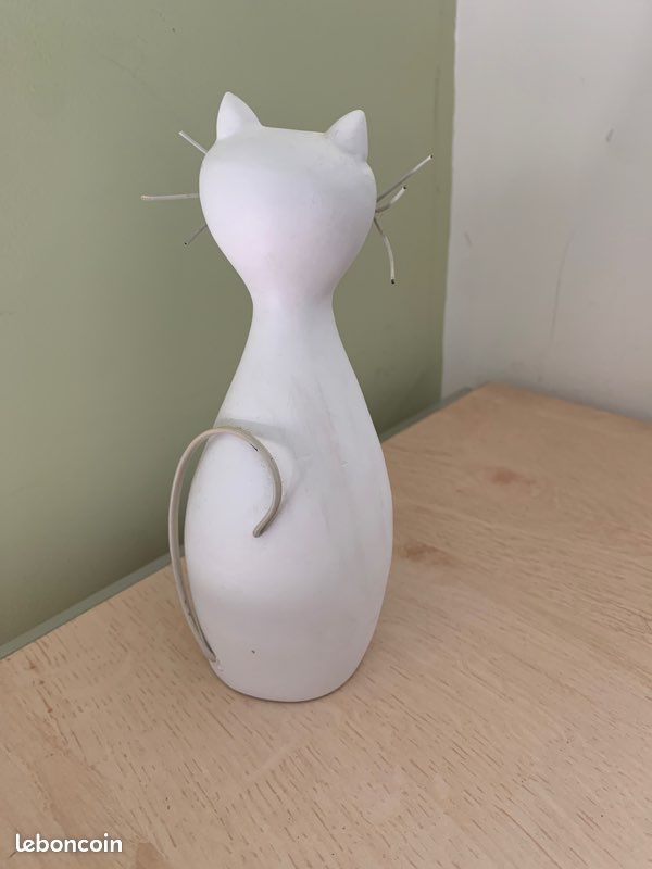 Figurine statuette 3 mignons Chats en porcelaine - Etat excellent