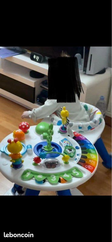Table d’activités Baby Einstein en tres bon état. Idéale pour développer l’éveil, la motricité et la curiosité des enfants. Propre، (image 4)