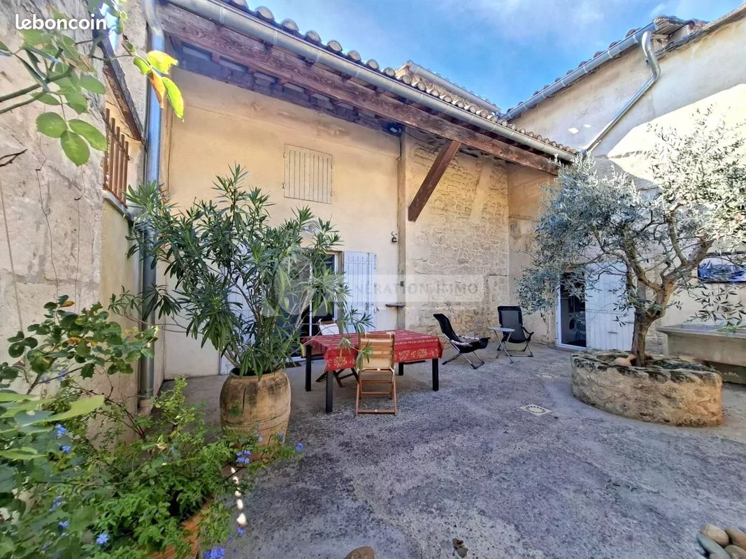 Maison 7 pièces 163 m² · à Fontvieille · 163 m² · 475 000 €
