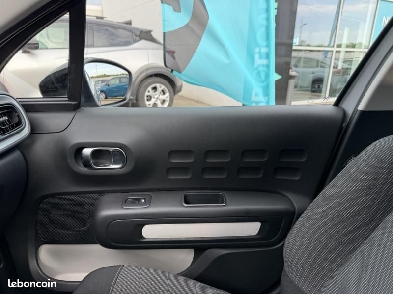 Citroen C3 1.5 BlueHDi 100 S&S Feel (image 22)