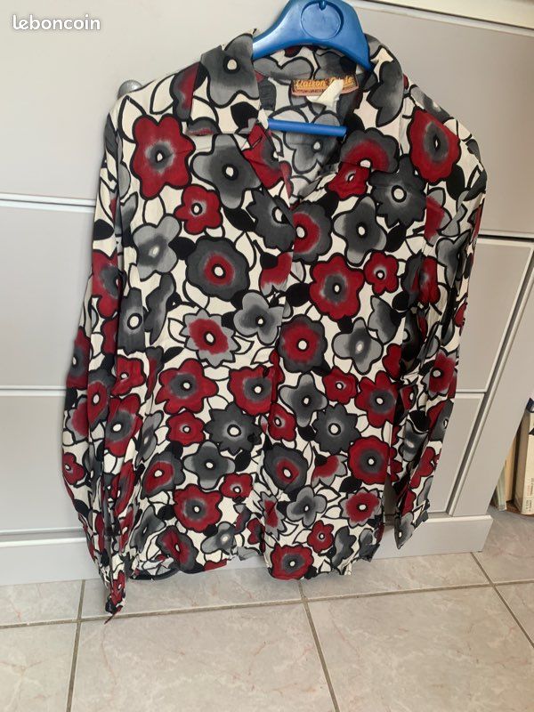 Chemise à fleur (image 1)