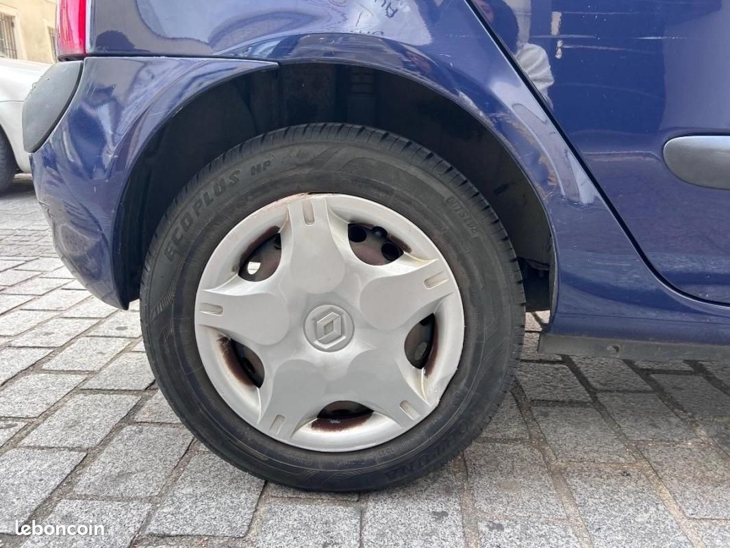 Renault Clio 1.2 60 AUTHENTIQUE (image 39)