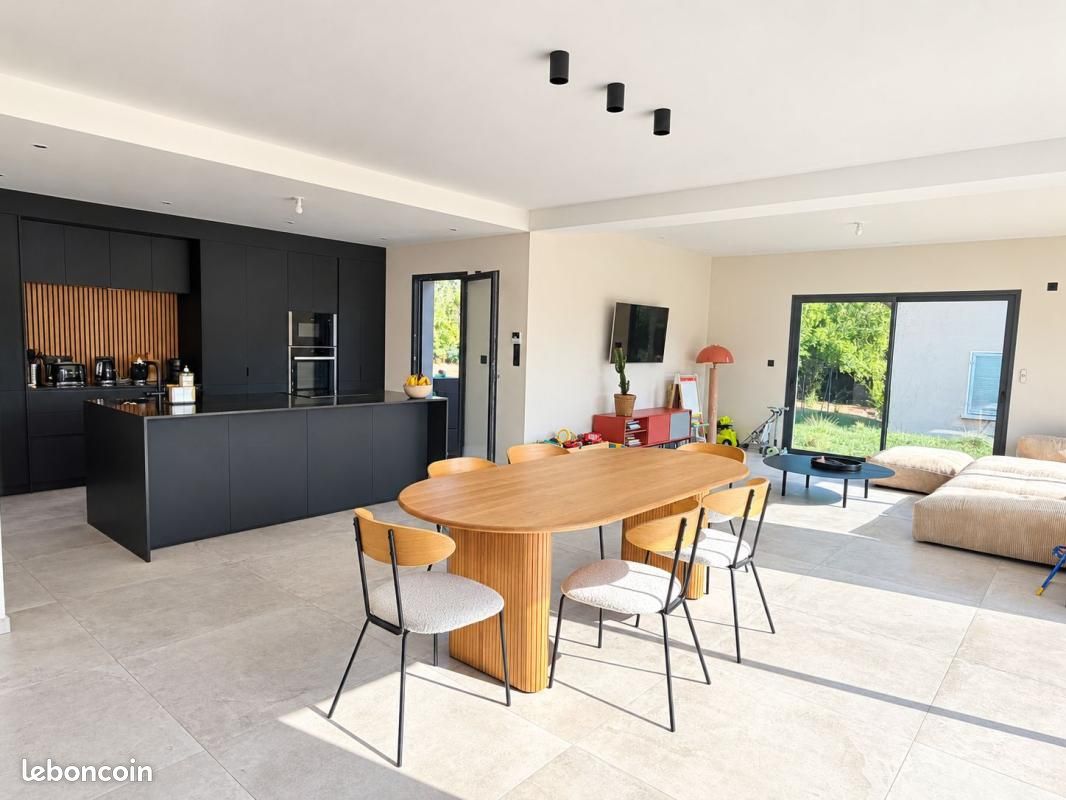 Maison 5 pièces 149 m² · à Chazay-d'Azergues · 149 m² · 565 000 €