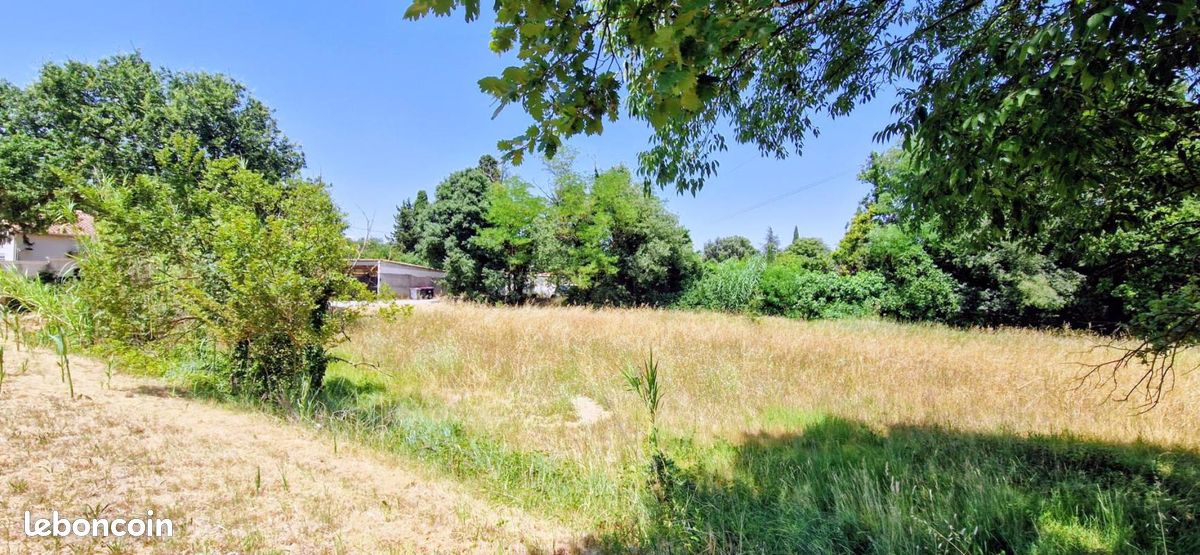 Terrain 997 m² Bollene · à Bollène · 97 000 €