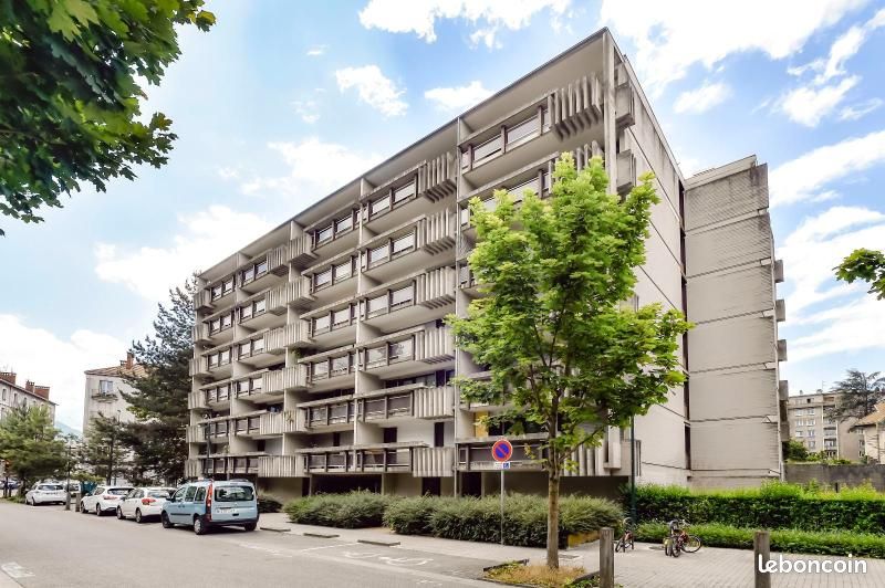 Appartement 2 pièces 37 m² · à Grenoble · 37 m² · 589 €