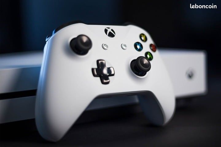 Xbox one s ( 500G ) + 3 jeux [fifa 18] [pubg] [ forez motorsports] (image 1)